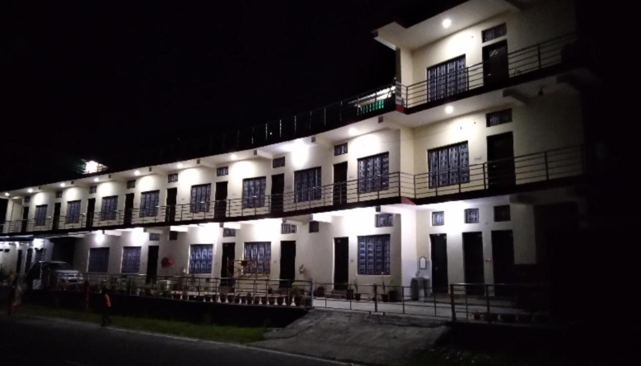 Hotel Vikram Palace Barkot Экстерьер фото